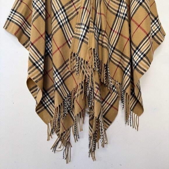 V. FRAAS Faux Fur Collar Tartan Plaid Ruana Fringe Hook Eye Open Poncho Wrap OS - Picture 7 of 9